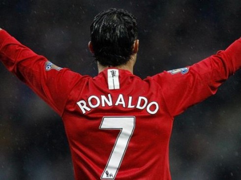 DMLIVE24: 18 OTTOBRE 2013. A SFIDE IL NUMERO 7 NELLA STORIA DEL CALCIO