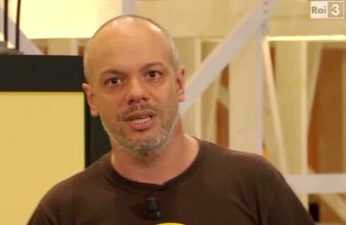 GAZEBO: ZORO REINVENTA IL RETROSCENA POLITICO. MA RISCHIA COI SOCIAL