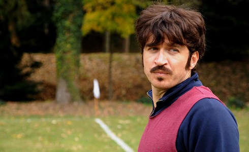 LA FARFALLA GRANATA: ALESSANDRO ROJA PROTAGONISTA DEL FILM TV SU GIGI MERONI