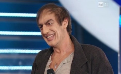 TALE E QUALE SHOW 3: STASERA I SETTE CONCORRENTI CHE ANDRANNO AL TORNEO. E FIORELLO SI DA’ DA FARE: SALVATE AMADEUS (VIDEO)