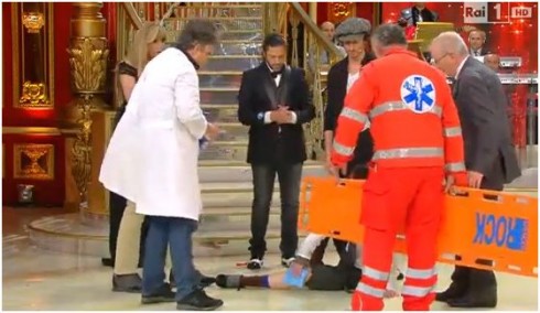 BALLANDO CON LE STELLE 2013: ANNA OXA FUORI DAI… GIOCHI