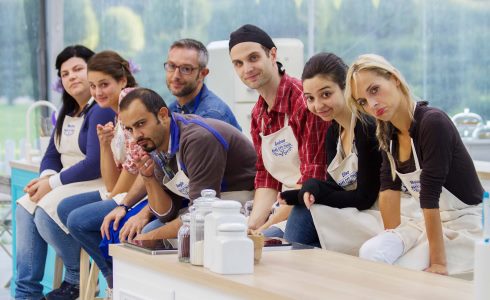 BAKE OFF ITALIA: QUESTA SERA LA TORTA MIMOSA E LA RED VELVET CAKE MANDERANNO A CASA DUE CONCORRENTI