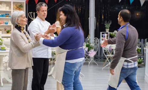 BAKE OFF ITALIA: A CASA GIORGIO E MARILENA, NELLA TERZA PUNTATA TRIONFA LA PICCOLA ELISA