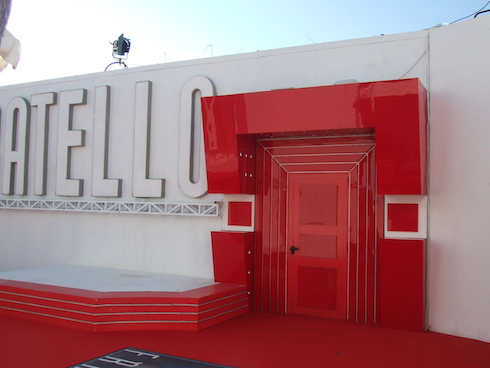 BRUCIA LA CASA DEL GRANDE FRATELLO 13. UN INCENDIO LA DISTRUGGE #GF13