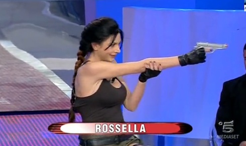 UOMINI E DONNE: MARIA DE FILIPPI “CEDE” AL TALE E QUALE SHOW STYLE