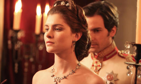 ASCOLTI TV DI MARTEDI 3 DICEMBRE 2013: L’ULTIMA DI ANNA KARENINA AL 19.94%, SOLO IL 10.93% PER UNA MOGLIE BELLISSIMA
