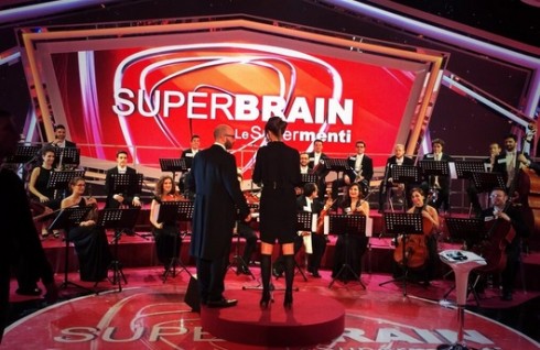 SUPERBRAIN: DA STASERA PAOLA PEREGO NEL SABATO DI RAI 1 CON LE SUPERMENTI. PRONOSTICO ASCOLTI?