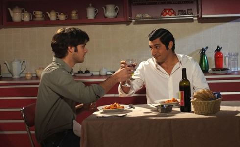 GLI ANNI SPEZZATI – IL COMMISSARIO: POLEMICHE E ACCUSE DI REVISIONISMO STORICO PER LA MINISERIE CON EMILIO SOLFRIZZI