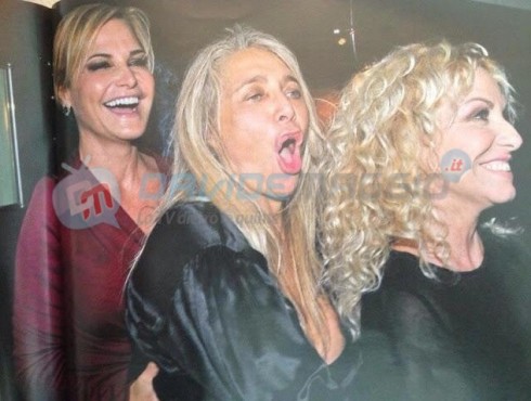 DMLIVE24: 6 GENNAIO 2014. BUONA EPIFANIA A TUTTI! BELEN, DOPO IL VAFFA, TORNA AD ATTACCARE MARIA CARMELA – IL TG4 SBAGLIA SULLA MIASTENIA OCULARE?