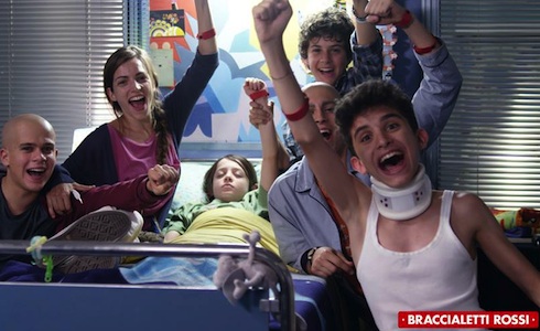 BRACCIALETTI ROSSI: LA PRIMA FICTION SOCIAL E’ RAI