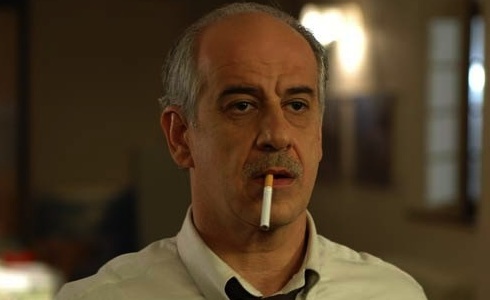 TONI SERVILLO ALLA GIORNALISTA DI RAI NEWS: “MA VATTENE A FANXULO. ‘STA CRETINA” (VIDEO)