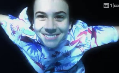 BRACCIALETTI ROSSI SHOCK: DAVIDE E’ MORTO MA…