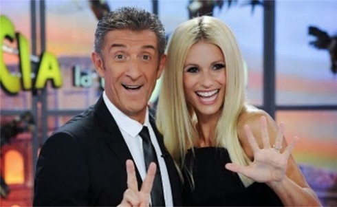 EZIO GREGGIO SPARA A ZERO SU SANREMO 2014 E SI CANDIDA ALLA CONDUZIONE: CON ME, IACCHETTI E HUNZIKER GLI ASCOLTI VOLEREBBERO
