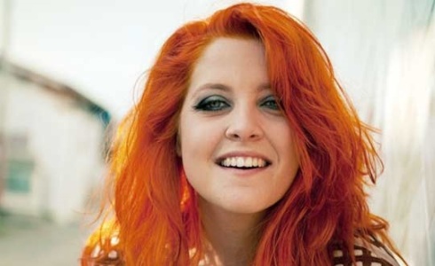 SANREMO 2014, TESTI: NOEMI – BAGNATI DAL SOLE