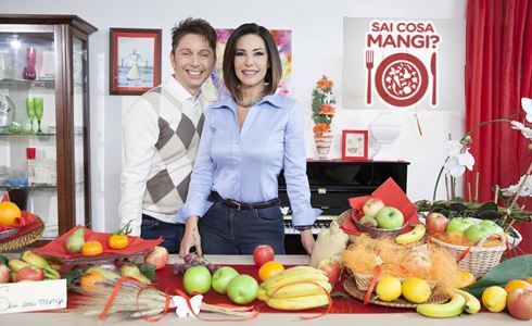 SAI COSA MANGI? : EMANUELA FOLLIERO ALLA GUIDA DELL’ENNESIMA RUBRICA SU ALIMENTAZIONE E BENESSERE
