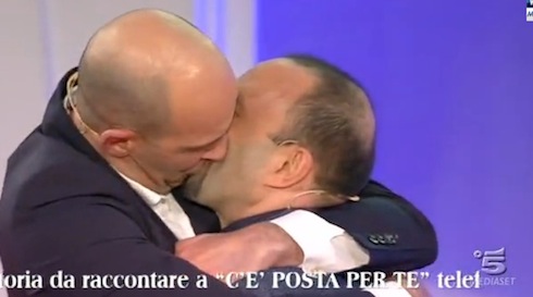 LE PAGELLE DELLA SETTIMANA TV (10-16/02/2014). PROMOSSI BEPPE FIORELLO E FRANCESCO FACCHINETTI, BOCCIATI TREDICESIMO APOSTOLO E IL PECCATO E LA VERGOGNA