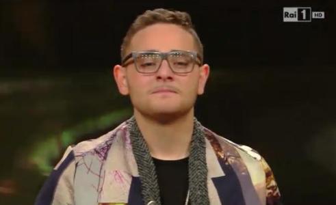 FESTIVAL DI SANREMO 2014 – QUARTA SERATA DEL 21 FEBBRAIO IN DIRETTA. ROCCO HUNT VINCE TRA I GIOVANI