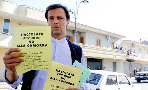 PER AMORE DEL MIO POPOLO: ALESSANDRO PREZIOSI NEI PANNI DI DON DIANA SU RAI 1 (FOTO E ANTICIPAZIONI)