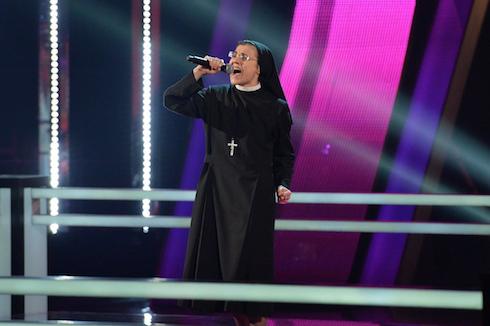 THE VOICE 2 – OTTAVA PUNTATA, KNOCKOUT DEL 24 APRILE 2014 IN DIRETTA WEB. SUOR CRISTINA PASSA AI LIVE SHOW