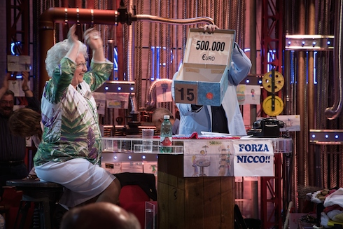 DM LIVE24: 30 MAGGIO 2014. OPRAH TRA LE DONNE PIU’ POTENTI AL MONDO, VINCITA DI 500.000 EURO AD AFFARI TUOI