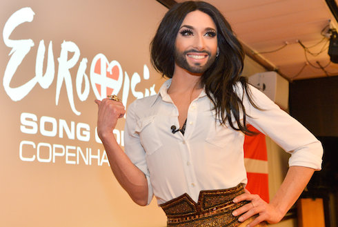 LE PAGELLE DELLA SETTIMANA TV (5-11/5/2014). PROMOSSI BLOB E CONCHITA WURST, BOCCIATI STEFANO DE MARTINO E EMMA MARRONE