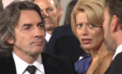 CENTOVETRINE: OGGI DUE PUNTATE PER CONTRASTARE LEGAMI