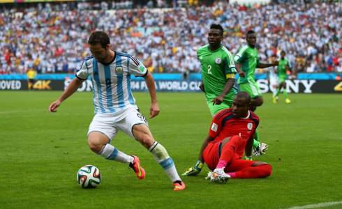 ASCOLTI SATELLITE DI MERCOLEDI 25 GIUGNO 2014: 390.229 SPETTATORI PER ECUADOR – FRANCIA, 277.312 PER NIGERIA – ARGENTINA. CUCINE DA INCUBO A QUOTA 255.306