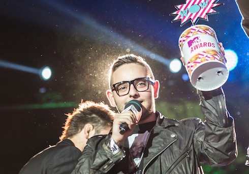 ROCCO HUNT: “A SALERNO FARANNO UNA STATUA IN CUI APPENDEREMO IL DISCO D’ORO”