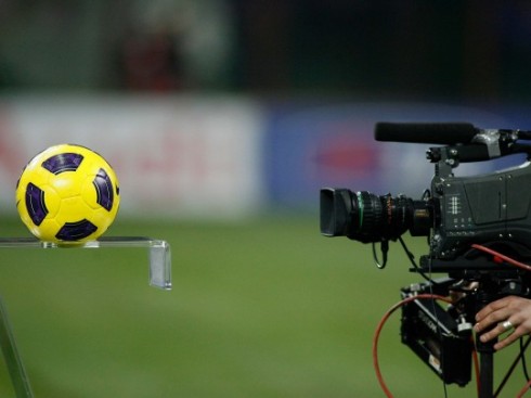 DIRITTI TV SERIE A 2015-2018: SKY DIFFIDA LA LEGA CALCIO MA MEDIASET NON CI STA