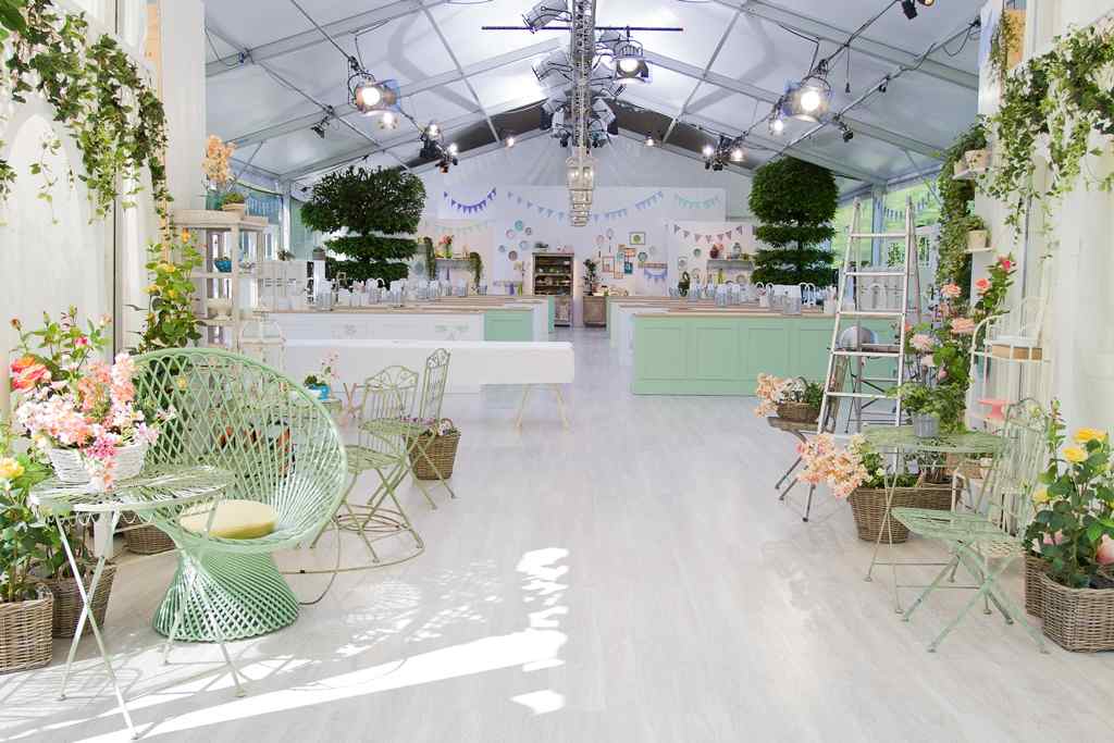 BAKE OFF ITALIA 2: PRIME FOTO DAL SET