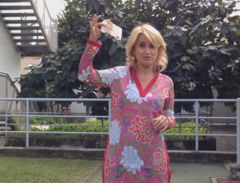 ICE BUCKET CHALLENGE – LUCIANA LITTIZZETTO: NON SONO TIRCHIA. PENSAVO SI ADERISSE CON 100 EURO