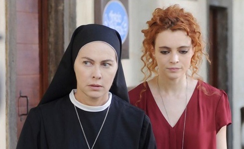 ASCOLTI TV DI GIOVEDI 25 SETTEMBRE 2014: CHE DIO CI AIUTI 3 SFONDA IL MURO DEI SEI MILIONI. SERVIZIO (PERDE) PUBBLICO: 5.78% (UN ANNO FA 11.43%). BOOM DI TOP CRIME CON RIZZOLI&ISLES (1.74% – 1.82%)