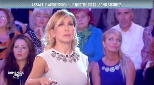 SPECIALE DM LIVE: COMMENTA IN DIRETTA IL DEBUTTO DI DOMENICA LIVE