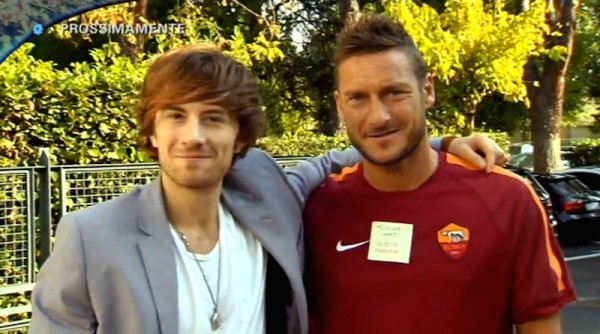 TU SI QUE VALES: FRANCESCO TOTTI GIUDICE POPOLARE