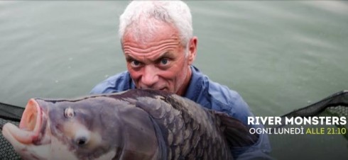 RIVER MONSTERS SU DMAX, ALLA RICERCA PESCI D’ACQUA DOLCE CARNIVORI E PIRANA ASSETATI DI SANGUE