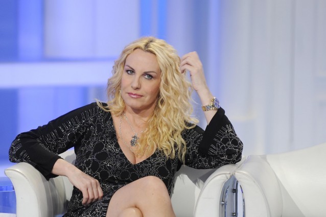 DM LIVE24: 3 OTTOBRE 2014. FRONTALE SCAMPATO PER ANTONELLA CLERICI – NUOVO LOOK PER CAROLYN SMITH A BALLANDO