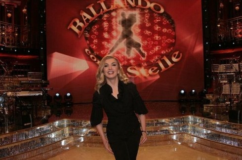 ASCOLTI BALLANDO CON LE STELLE, PRIMA PUNTATA: TUTTI I RISULTATI DAL 2005 AD OGGI. QUANTO FARA’ STASERA?