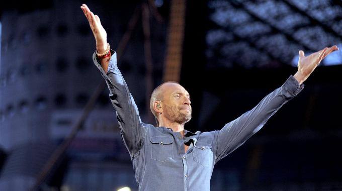 CANZONE: BIAGIO ANTONACCI PROTAGONISTA DELLA QUARTA PUNTATA