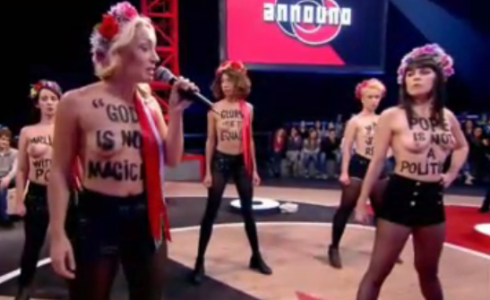 ANNOUNO: SIPARIETTO “RAGGELANTE” DELLE FEMEN, NUDE CONTRO IL PAPA (VIDEO). MA LA INNOCENZI E’ ORGOGLIOSA
