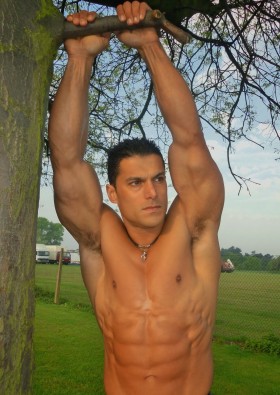 BALLANDO CON LE STELLE 2014: JOE MASKA E’ SILVIO SIMAC