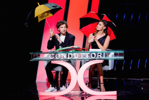 ASCOLTI TV DI SABATO 22 NOVEMBRE 2014: TU SI QUE VALES AL 24.1%, BALLANDO NON VA OLTRE IL 19.54%. AMICI RIPARTE DAL 20.38%