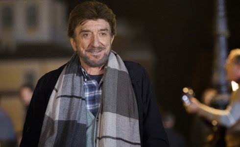 ASCOLTI TV DI LUNEDI 10 NOVEMBRE 2014: IN 5,9 MLN PER UNA PALLOTTOLA NEL CUORE (21.99%), SQUADRA ANTIMAFIA SALUTA AL 18.88%. I RE DELLA GRIGLIA ALL’1.6%, SPROFONDA QUANTO MANCA (3.85%)