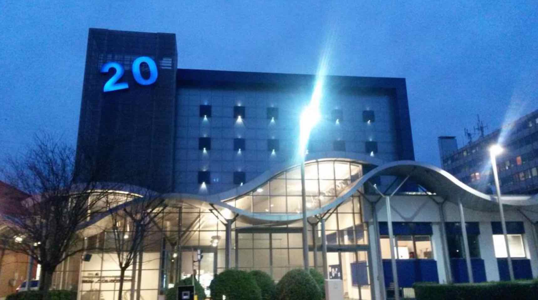 DM LIVE24: 18 DICEMBRE 2014. ISOLA DEI FAMOSI 10: REGISTRATO IL PRIMO PROMO CON ALESSIA MARCUZZI – LEGAMI E LA SIGNORA IN ROSA SU RAI PREMIUM