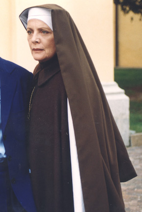 VIRNA LISI: LA TV RICORDA L’ATTRICE SCOMPARSA. ECCO LE VARIAZIONI DI PALINSESTO