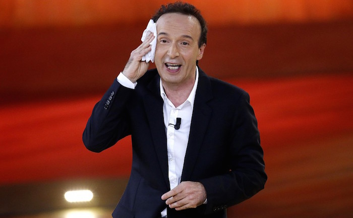 ASCOLTI TV DI LUNEDI 15 DICEMBRE 2014: BENIGNI SUPERA I 9 MILIONI (33.22%). CANALE 5 AL 9.44%. PARTE MALE CENTOVETRINE (4.41%)