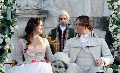 ASCOLTI TV DI MARTEDI 30 DICEMBRE 2014: IN 6,8 MLN PER IL FINALE DE LA BELLA E LA BESTIA (25.66%), CAPODANNO A NEW YORK AL 12.28%