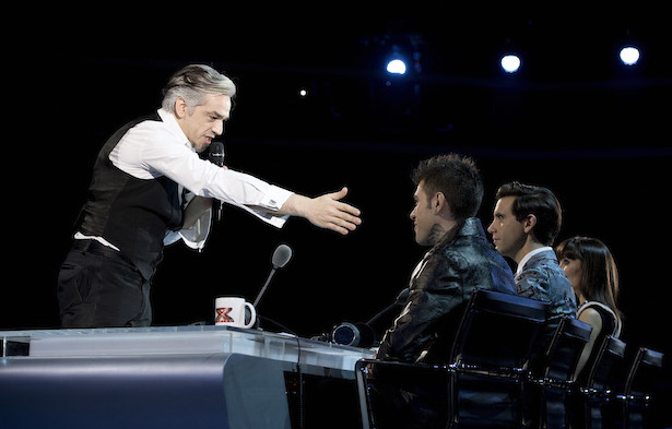 LE PAGELLE DELLA SETTIMANA TV (8-14/2014): PROMOSSI X FACTOR E IL CAST DI SANREMO 2015. BOCCIATI SAVINO E LE POLEMICHE PER BELEN DESNUDA