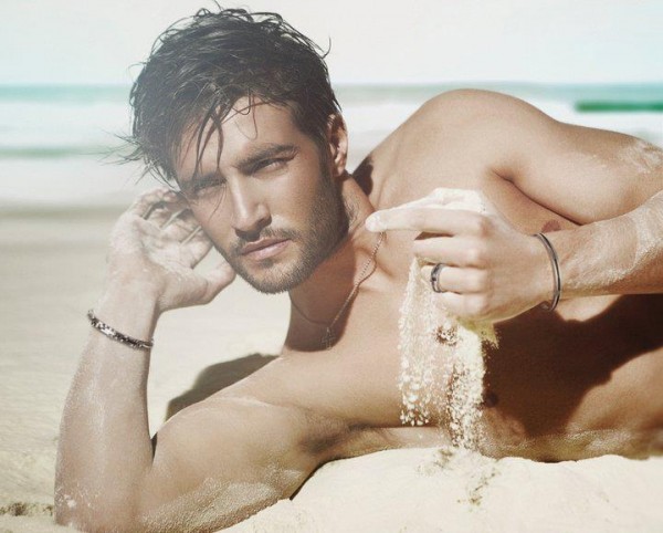 ALEX BELLI CONCORRENTE DELL’ISOLA DEI FAMOSI 10