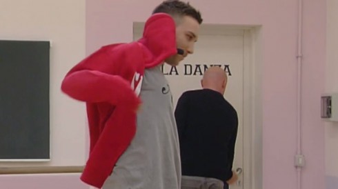 AMICI 2015: MATTIA BRIGA IN SFIDA PERCHE’ HA TOLTO IL MICROFONO