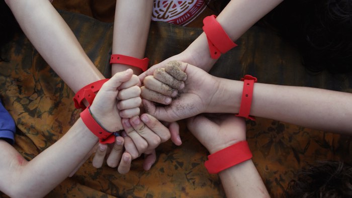 IL TELECOMANDO, LA GUIDA TV DI DM: 4 GENNAIO 2015. BRACCIALETTI ROSSI (IN REPLICA), IL SEGRETO O SFIDE?